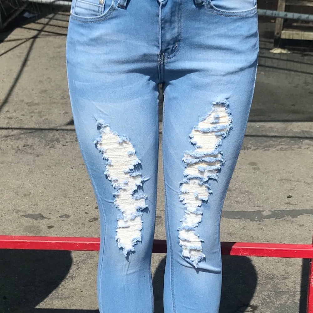 Zara Bundle Distressed jeans size 7